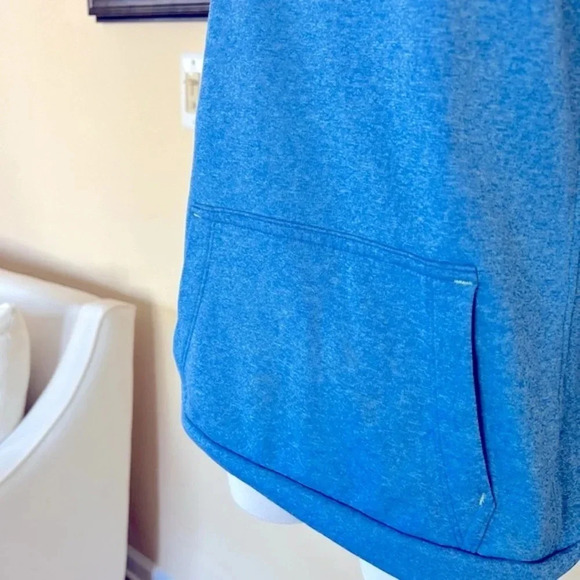 Women’s Blue Half Dome Pullover Hoodie Women’s Size Medium - Picture 5 of 8